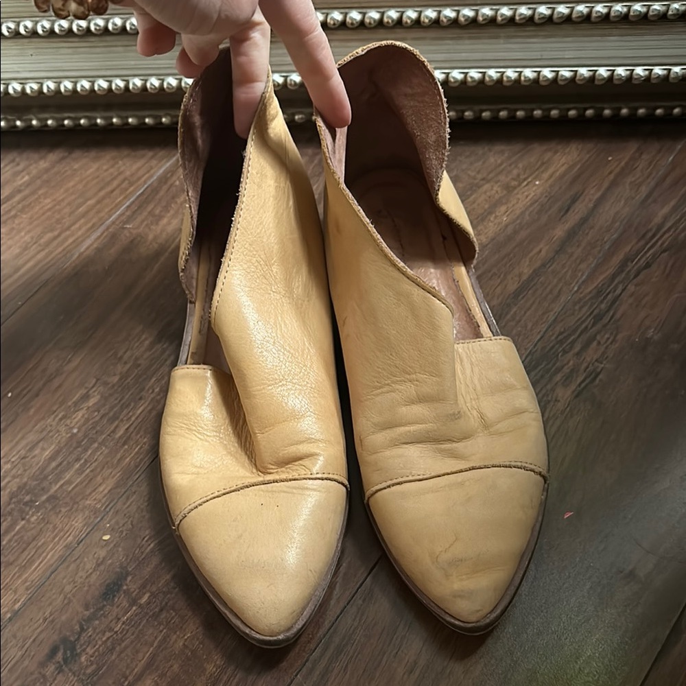 Free People Tan Leather Flats Versatile Slip-On Loafers - Picture 4 of 9